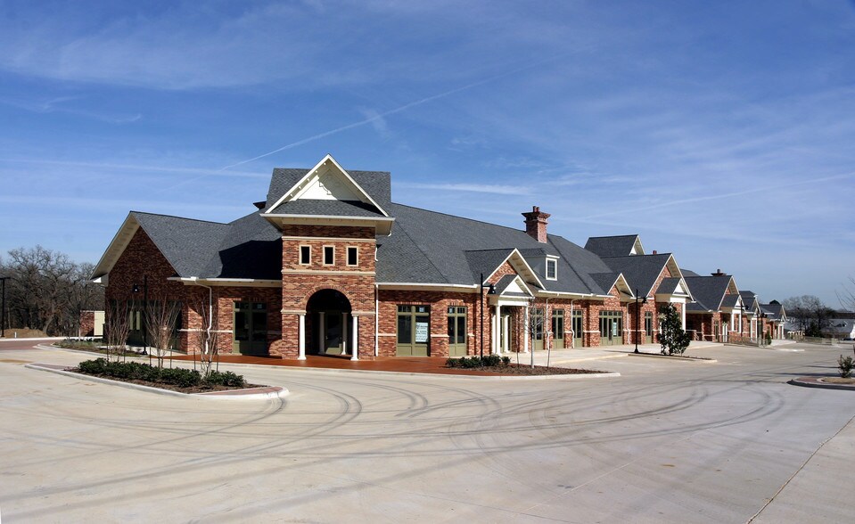 More Photos Of 1600 W Northwest Hwy, Grapevine Medical For Lease