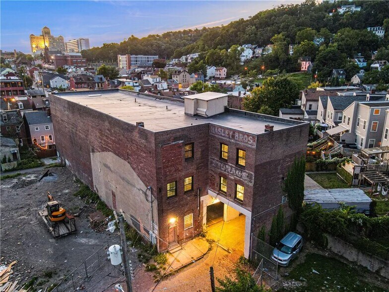 Primary Photo Of 918 Rickenbach St, Pittsburgh Warehouse For Sale