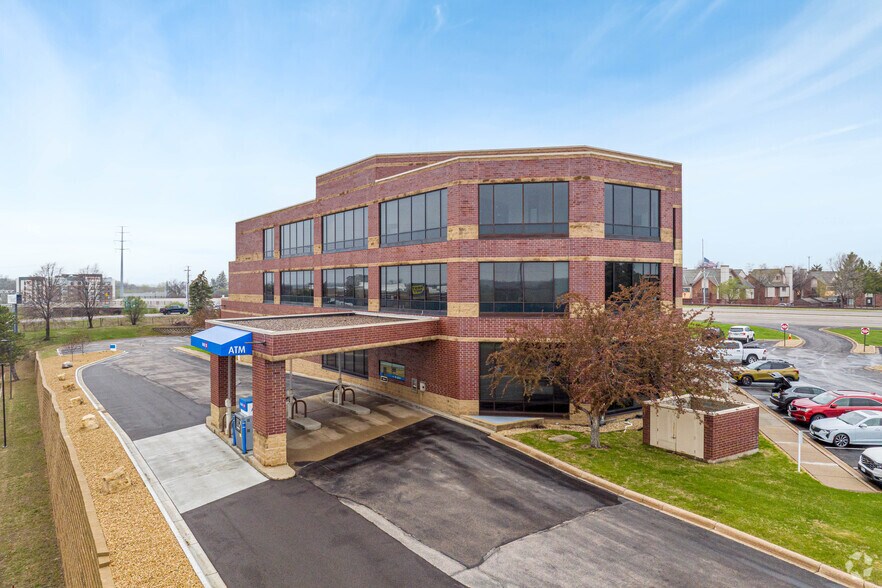 More Photos Of 11455 Viking Dr, Eden Prairie Medical For Lease