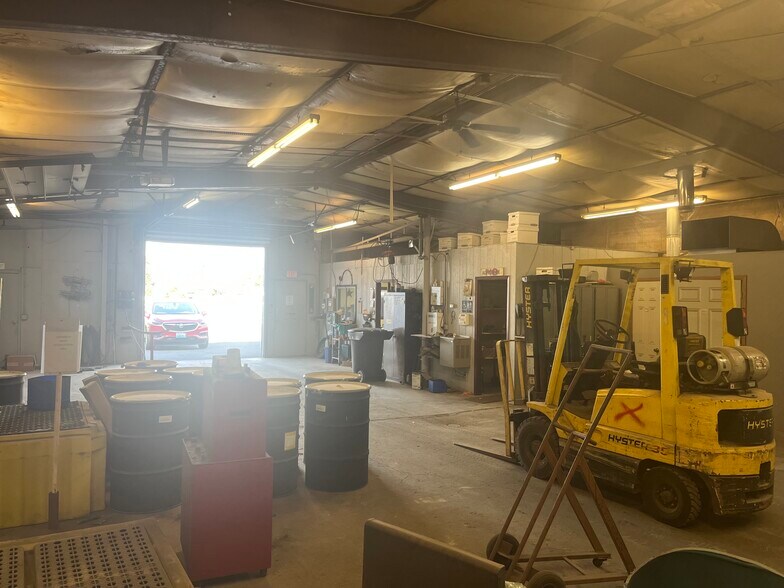 More Photos Of 1012 N 9th Ave, Walla Walla Manufacturing For Sale