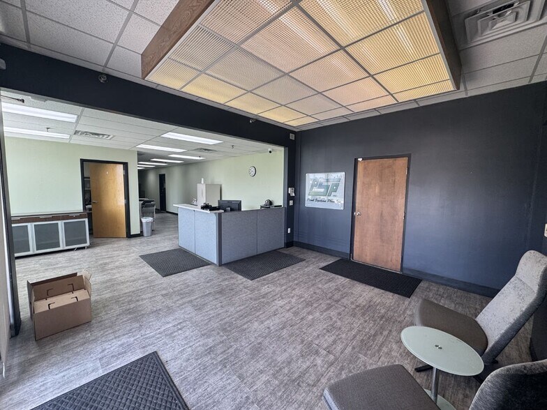 More Photos Of 3255 Harvester Rd, Kansas City Warehouse For Sale