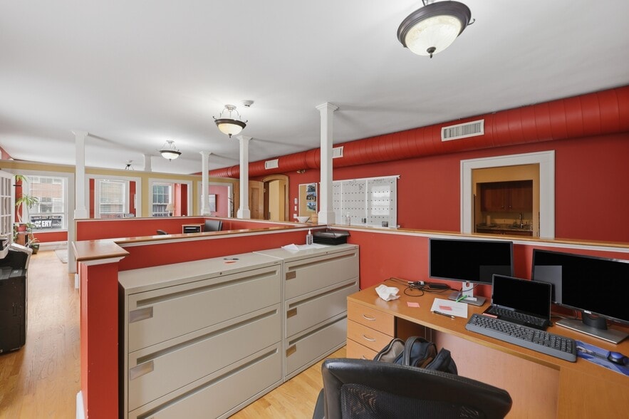 More Photos Of 39 State St, Newburyport Storefront Retail Residential For Sale