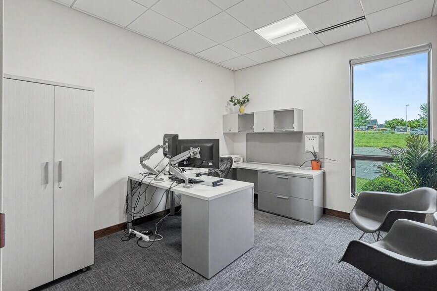 More Photos Of 8831 Windsor Pky, Johnston Office Residential For Sale
