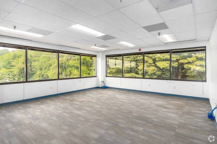 More Photos Of 2219 York Rd, Timonium Coworking Space