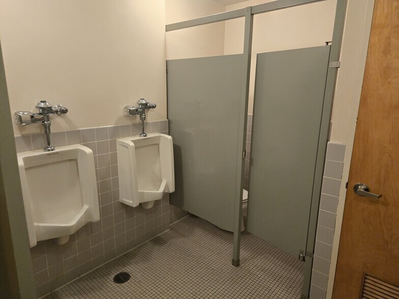 More Photos Of 714 SW 11th Ave, Portland Loft Creative Space For Lease