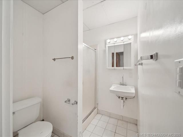 More Photos Of 536 N Ash St, Nowata Storefront For Sale