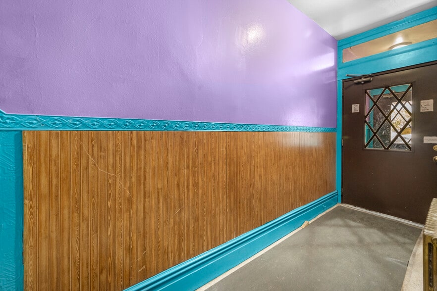 More Photos Of 3172 44th St, Astoria Multifamily For Sale