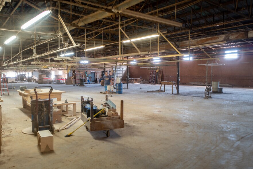 More Photos Of 440 Frankston St, Jacksonville Warehouse For Sale