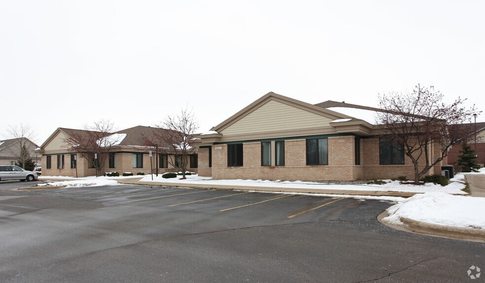 More Photos Of 2193 Association Dr, Okemos Office For Lease