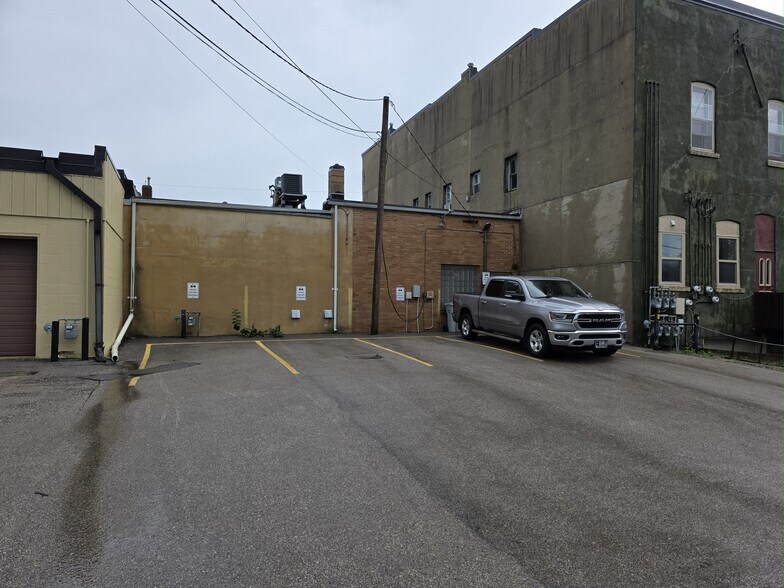 More Photos Of 20 E Main St, Dodge Center Office For Sale