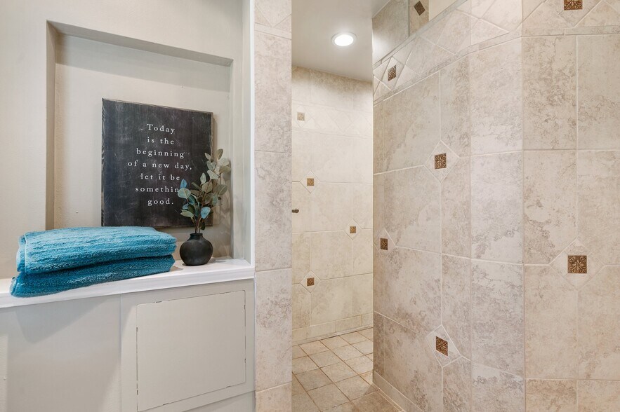 More Photos Of 2355 Jackson League Cir, Brenham Lodge Meeting Hall For Sale