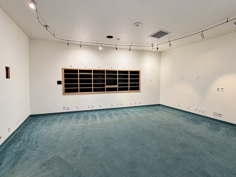 More Photos Of 8778 W Fairview Ave, Boise Freestanding For Sale