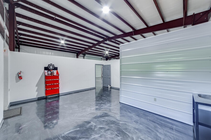 More Photos Of 395 E Lincoln Ave, LaBelle Warehouse For Sale