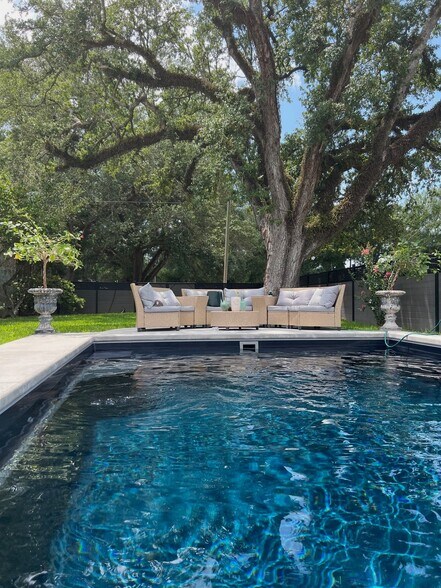 More Photos Of 912 N Main St, Jennings Office Residential For Sale