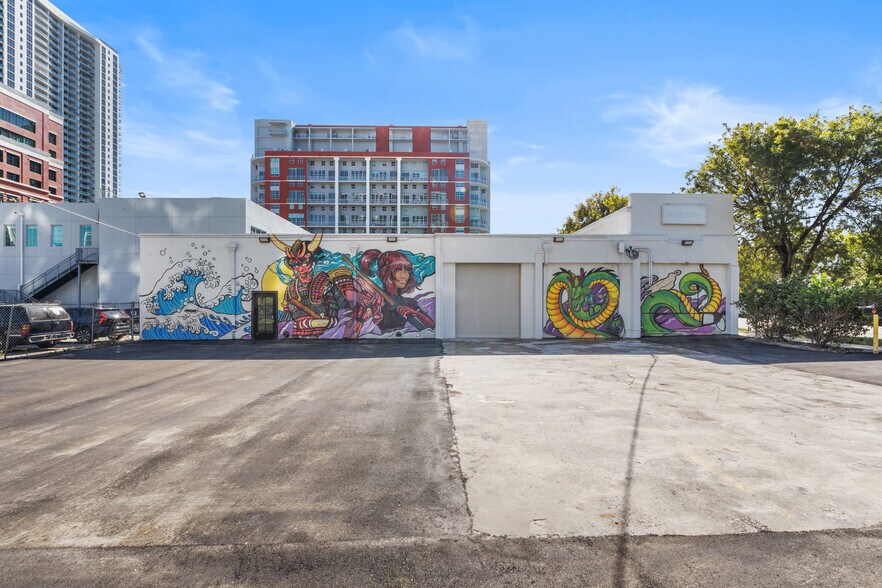 More Photos Of 1731 N Miami Ave, Miami General Retail For Lease