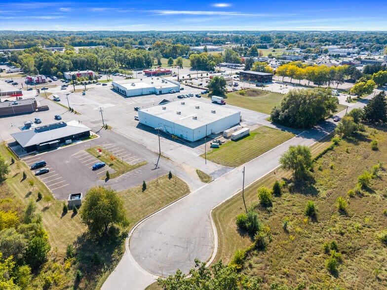 More Photos Of 539-577 E Chicago St, Coldwater Unknown For Lease