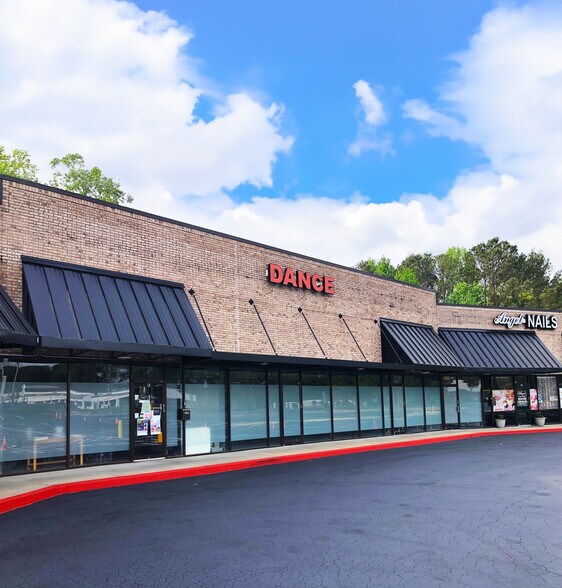 More Photos Of 6470 Spalding Dr, Norcross General Retail For Sale