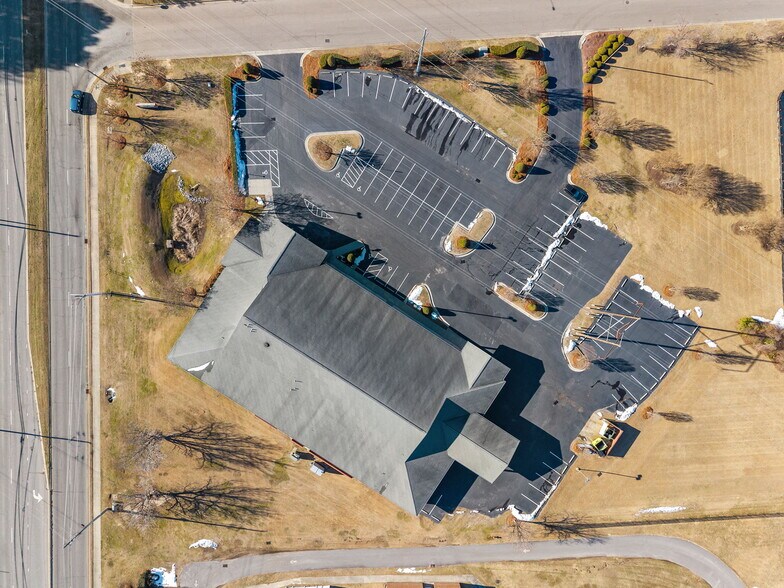 More Photos Of 511 Paladin Dr, Greenville Medical For Sale