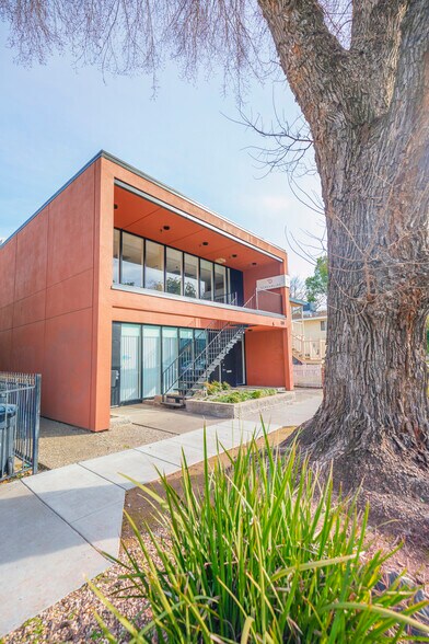 Primary Photo Of 2321 P St, Sacramento Office For Lease