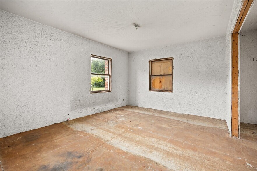 More Photos Of 170 Round House St, Braidwood Apartments For Sale
