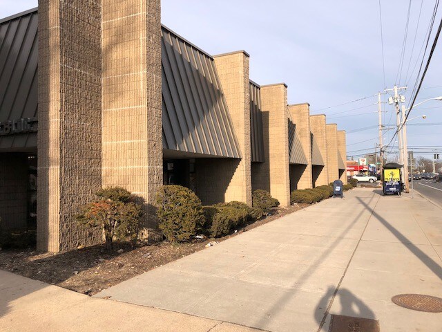 More Photos Of 1575 Hillside Ave, New Hyde Park Medical For Sale