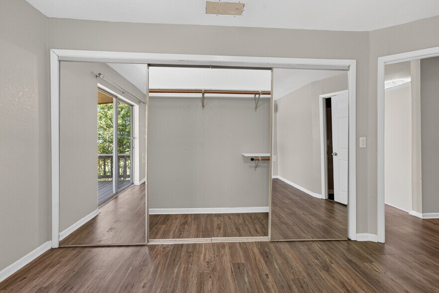 More Photos Of 505 Bub Hayner Rd, Karnack Apartments For Sale