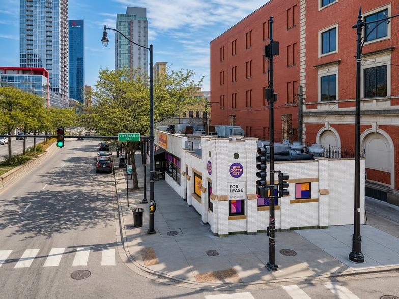 More Photos Of 49 E Cermak Rd, Chicago Restaurant For Lease