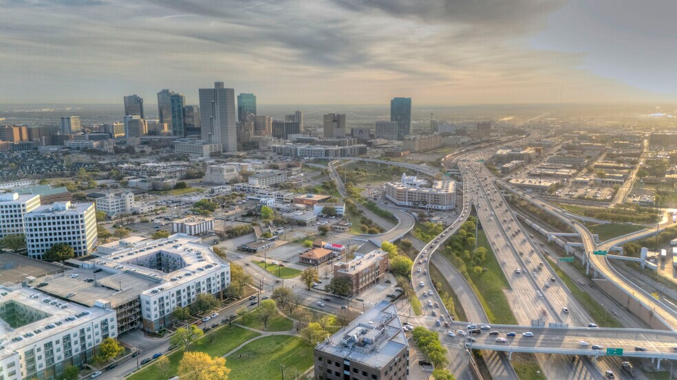 More Photos Of 1412 Ballinger St, Fort Worth Land For Sale