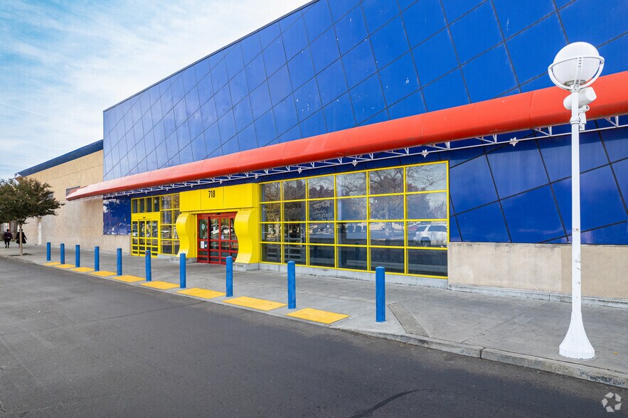 More Photos Of 718-760 W Hammer Ln, Stockton Unknown For Lease