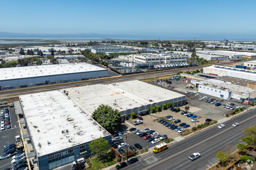 More Photos Of 27163-27211 Industrial Blvd, Hayward Warehouse For Lease