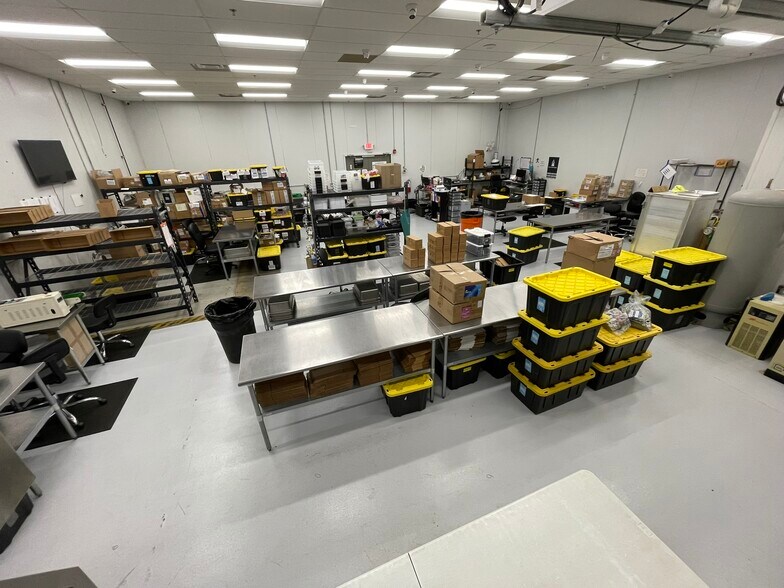 More Photos Of 41900 Executive Dr, Harrison Township Manufacturing For Sale