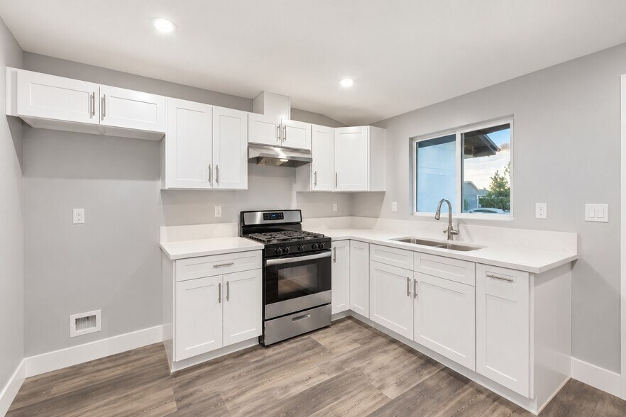 More Photos Of 8220 Encino Ave, Northridge Land For Sale