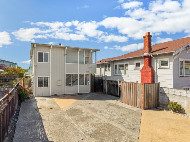 More Photos Of 1226 Haskell St, Berkeley Multifamily For Sale