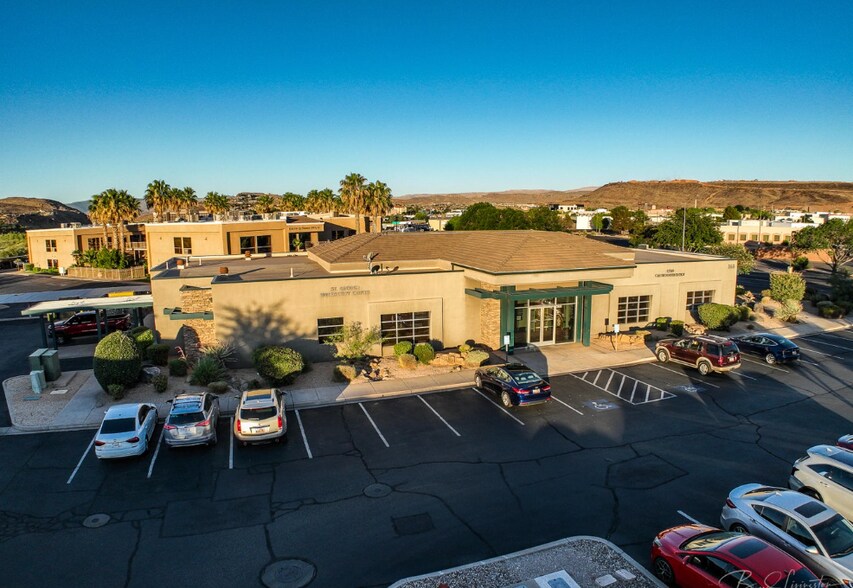 More Photos Of 368 E Riverside Dr, St George Medical For Sale
