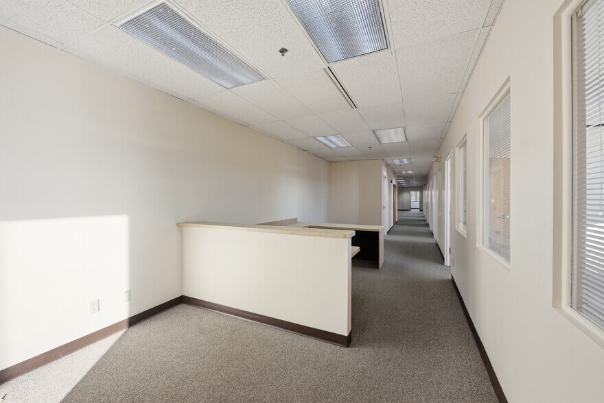 More Photos Of 8790 Governors Hill Dr, Cincinnati Office For Sale