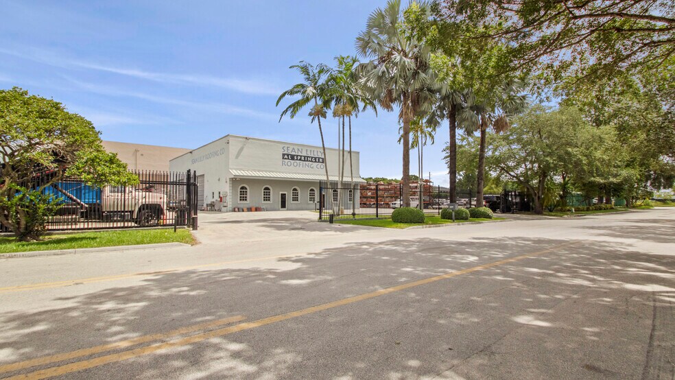 More Photos Of 14701 SW 137th St, Miami Light Distribution For Lease