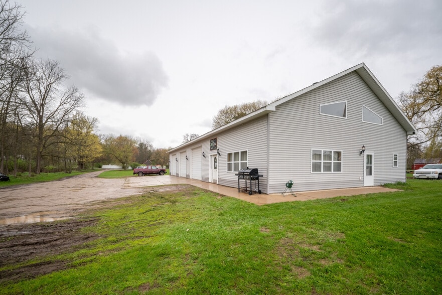 More Photos Of 410 Division st, Hersey Auto Repair For Sale