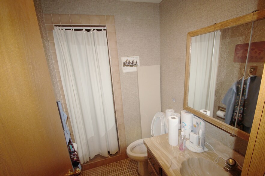 More Photos Of 16363 Pearl Rd, Strongsville Medical For Sale