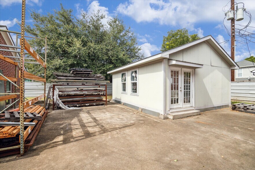 More Photos Of 11126 Timber Crest Dr, Houston Warehouse For Sale