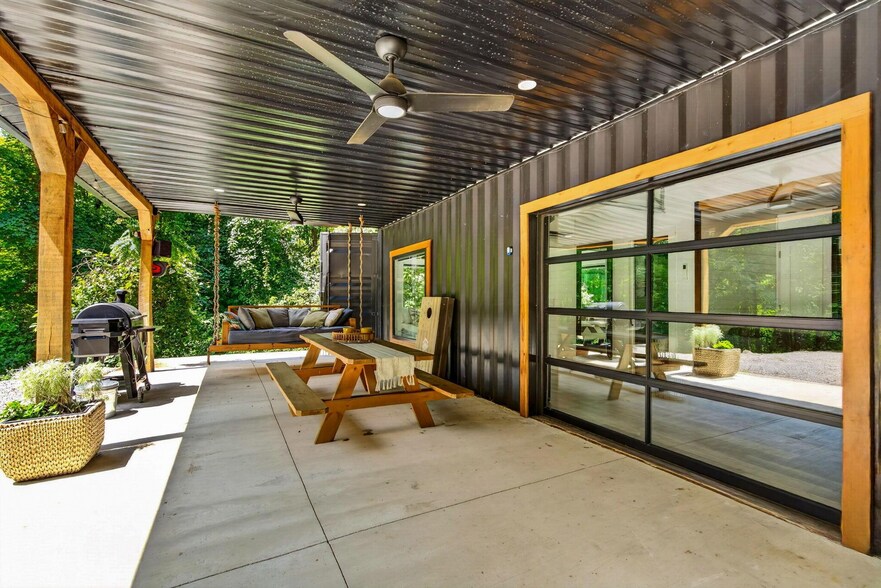 More Photos Of 21360 State Route 327, Laurelville Specialty For Sale