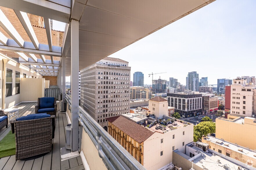 More Photos Of 1007 5th Ave, San Diego Apartments For Lease