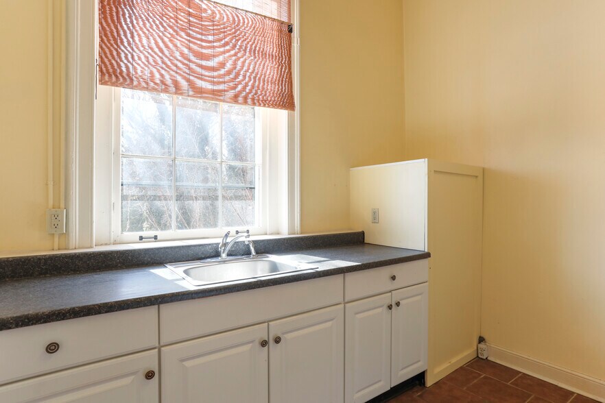 More Photos Of 100 W German St, Shepherdstown Storefront Retail Residential For Sale