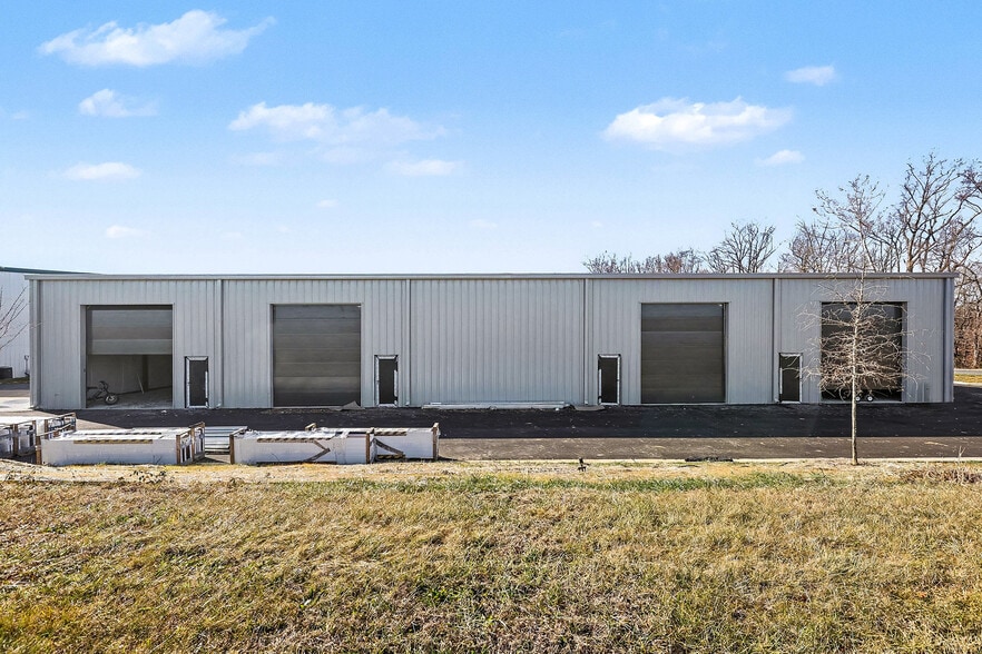 More Photos Of 3406 Shannon Park Dr, Fredericksburg Warehouse For Lease
