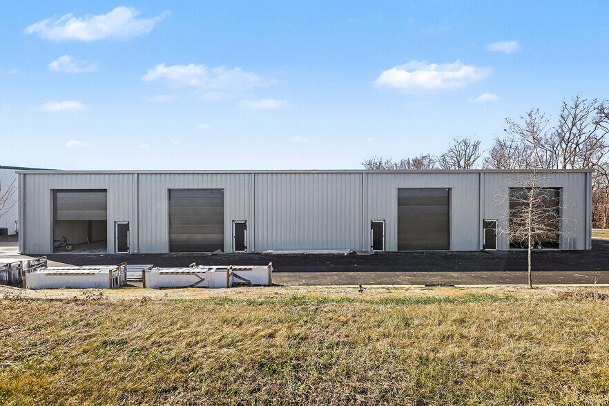 More Photos Of 3406 Shannon Park Dr, Fredericksburg Warehouse For Lease