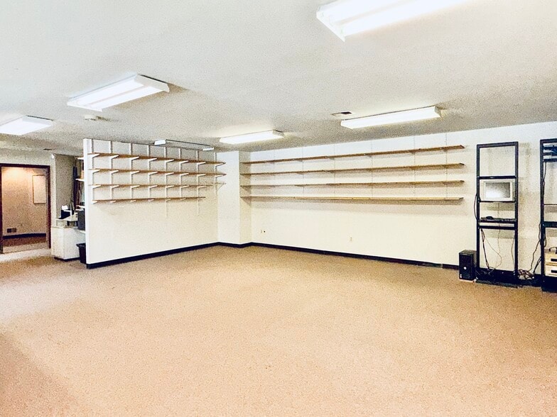 More Photos Of 272 Us Highway 206, Flanders Office For Sale