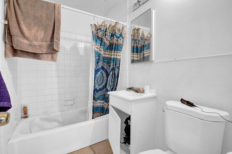 More Photos Of 10212 N 14th Ave, Phoenix Apartments For Sale