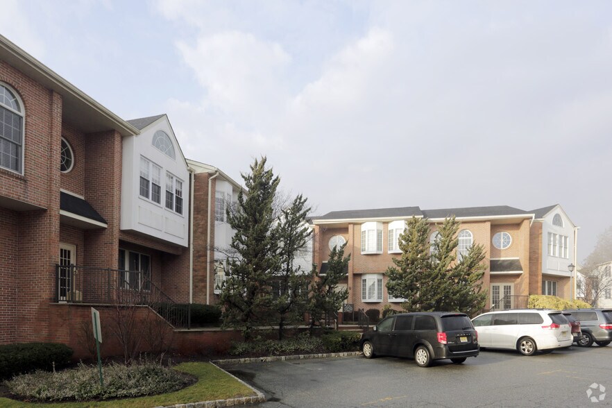 More Photos Of 271 US Highway 46, Fairfield Office For Lease