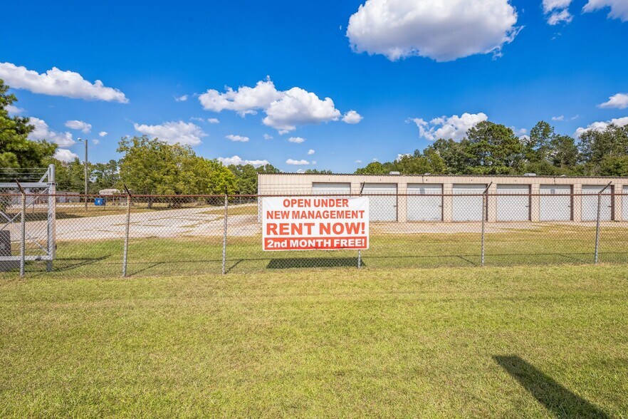 More Photos Of 557 N Pike E, Sumter Self Storage For Sale