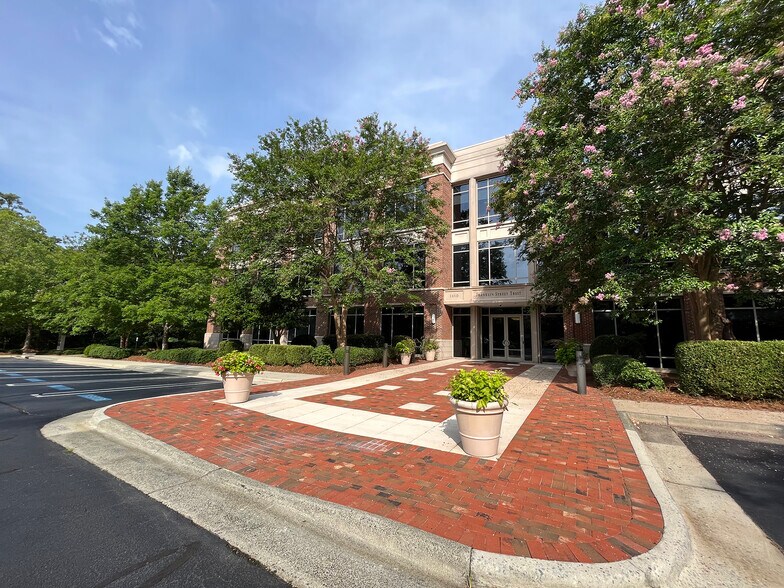 More Photos Of 1414 Raleigh Rd, Chapel Hill Unknown For Lease