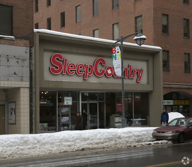 Primary Photo Of 282 Bank St, Ottawa Storefront For Lease